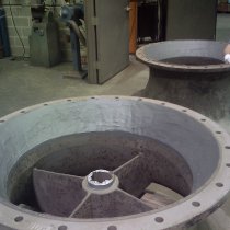 Uszkodzony pod wpływem erozji dzwon leja wlotowego odbudowany z użyciem materiału Belzona 1311 (Ceramic R-Metal)