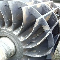 Uszkodzona pompa próżniowa odbudowana z użyciem materiału firmy Belzona
