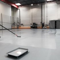 Zabezpieczenie podłogi w stoczni z użyciem powłoki Belzona 5233 Grey Zabezpieczenie podłogi w stoczni z użyciem powłoki Belzona 5233 Grey