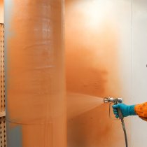 Aplikacja produktu Belzona 5871 przy użyciu wieloczęściowego wyposażenia natryskowego Belzona 5871